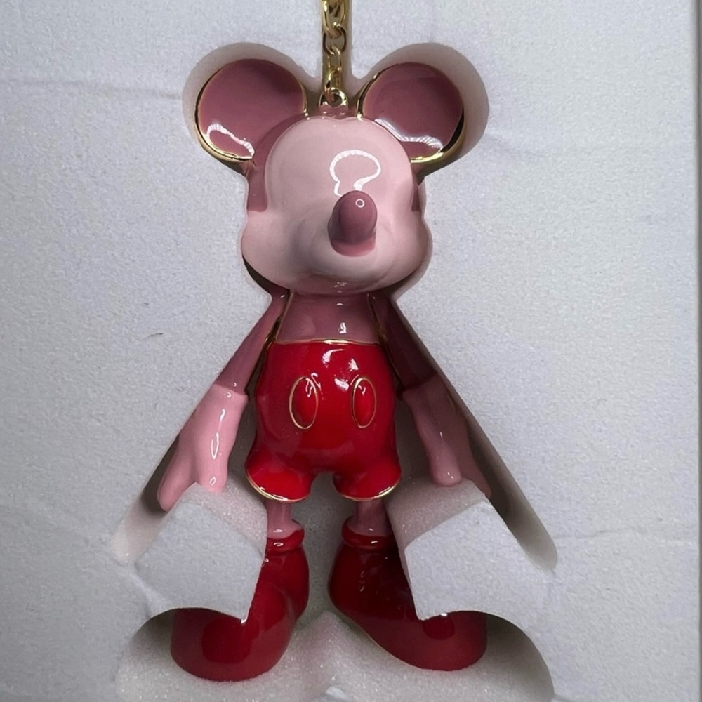 Disney x BaubleBar Mickey Mouse Pink
Enamled Bag Charm NIB NEW